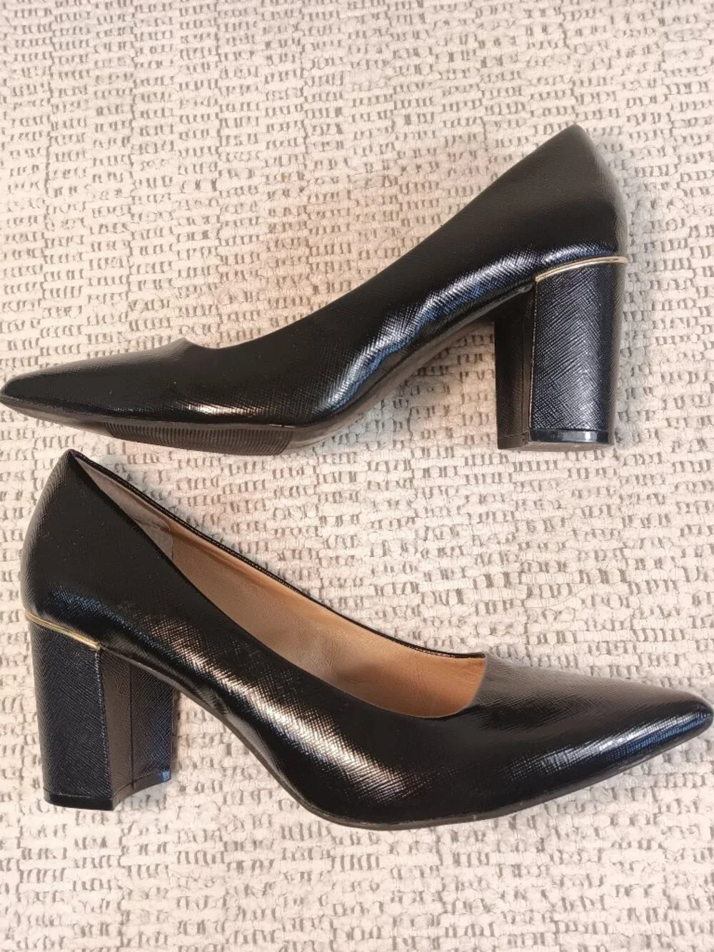 db Dress Barn 'Gallery' women's chunky black pumps w/ gold embellishment sz 10 M